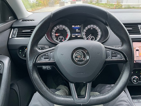 Skoda Octavia 16 of 23