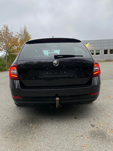 Skoda Octavia 6 of 23