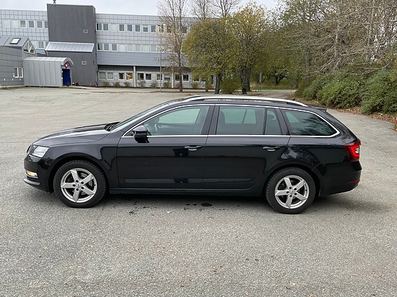 Skoda Octavia 3 of 23