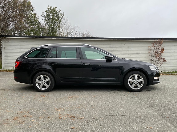Skoda Octavia 10 of 23