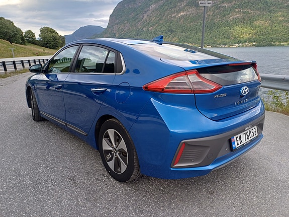 Hyundai IONIQ 3 of 17