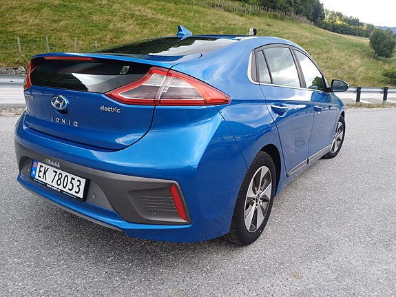 Hyundai IONIQ 4 of 17