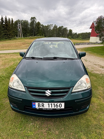 Suzuki Liana 3 of 5