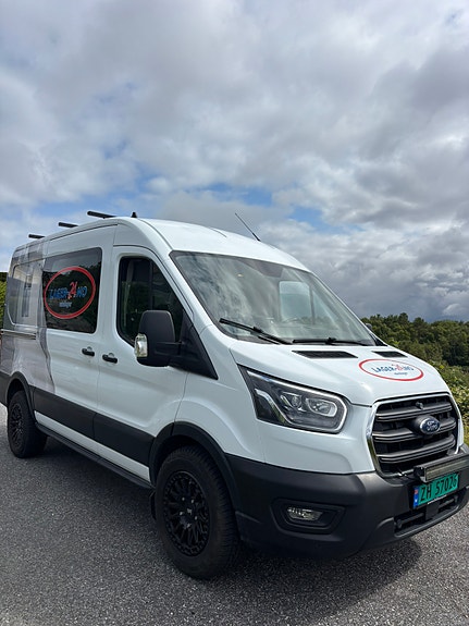 Ford Transit 350 L2 Van 2 of 5