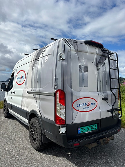 Ford Transit 350 L2 Van 4 of 5