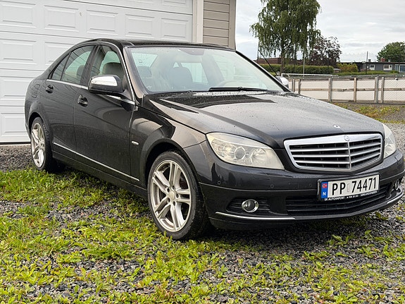 Mercedes-Benz C200 5 of 5