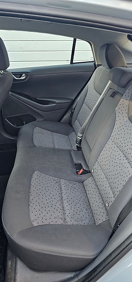 Hyundai IONIQ 13 of 14