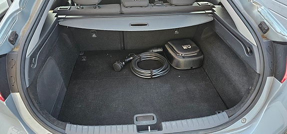Hyundai IONIQ 14 of 14