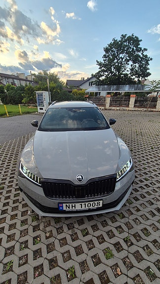 Skoda Superb 2 of 5