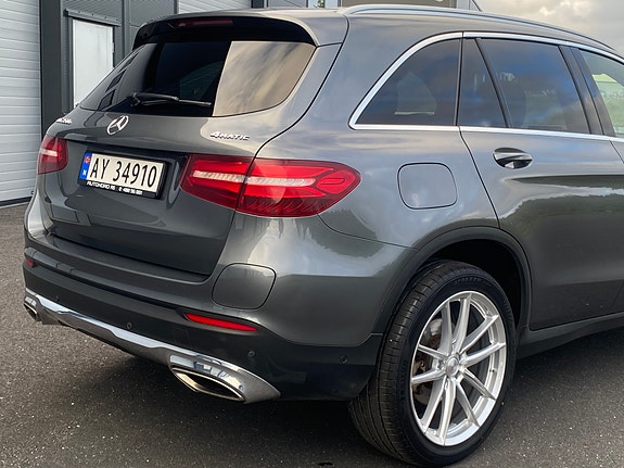 Mercedes-Benz GLC350 e 15 of 30