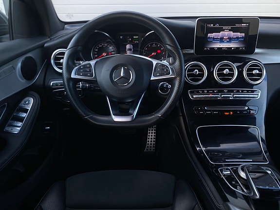 Mercedes-Benz GLC350 e 19 of 30