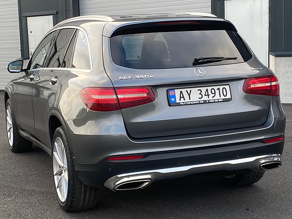 Mercedes-Benz GLC350 e 12 of 30