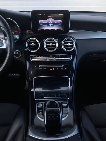 Mercedes-Benz GLC350 e 20 of 30