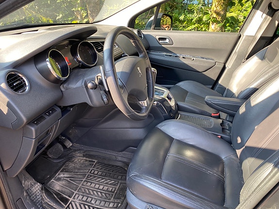 Peugeot 5008 4 of 5