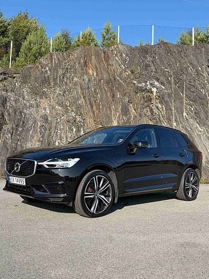 Volvo XC60 2 of 5