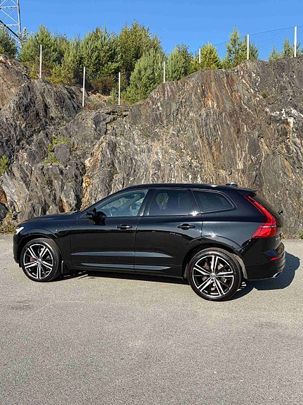 Volvo XC60 3 of 5