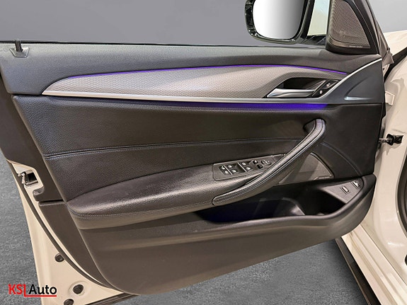 BMW 530e 12 of 30