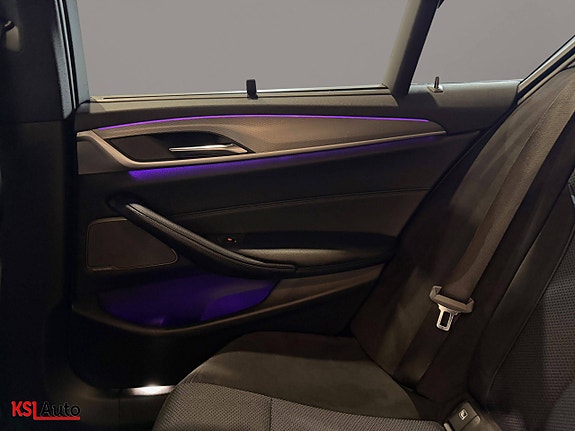 BMW 530e 16 of 30