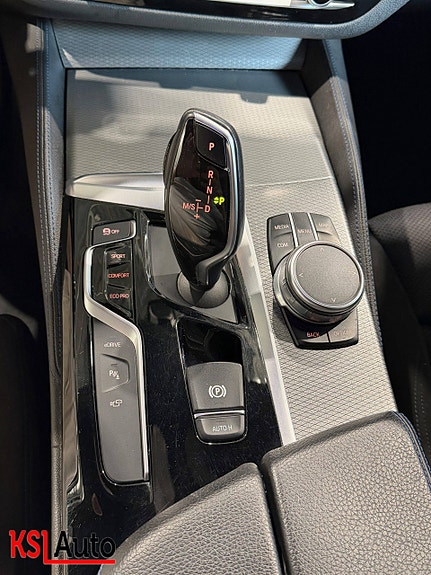 BMW 530e 27 of 30