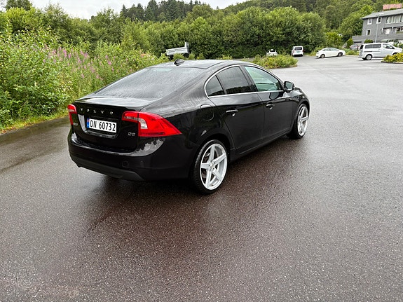 Volvo S60 7 of 14