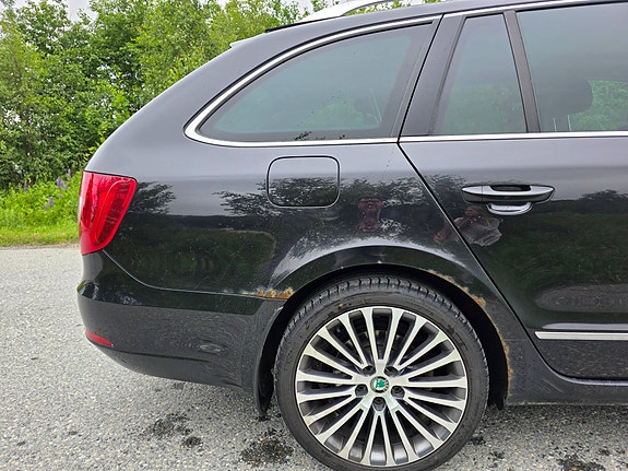 Skoda Superb 3 of 5