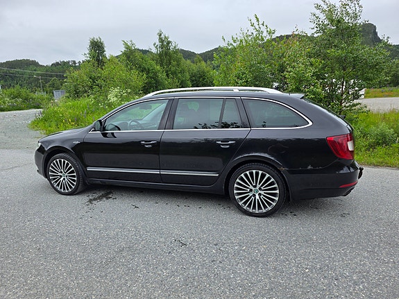 Skoda Superb 4 of 5