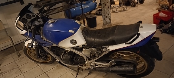 Honda VF750F 3 of 4