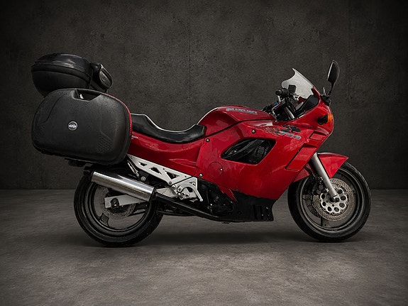 Suzuki GSX-F 750 | Veteran | Slingshot | Givi | Ny service | 98hk 4 of 14