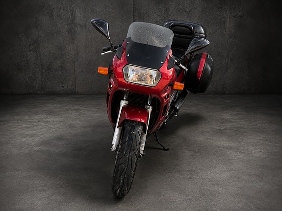 Suzuki GSX-F 750 | Veteran | Slingshot | Givi | Ny service | 98hk 2 of 14