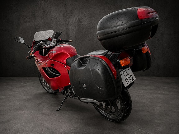 Suzuki GSX-F 750 | Veteran | Slingshot | Givi | Ny service | 98hk 5 of 14
