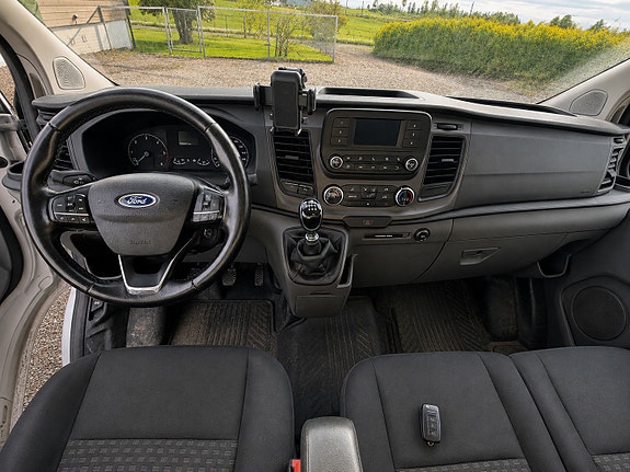 Ford Transit Custom 320L 9 of 12