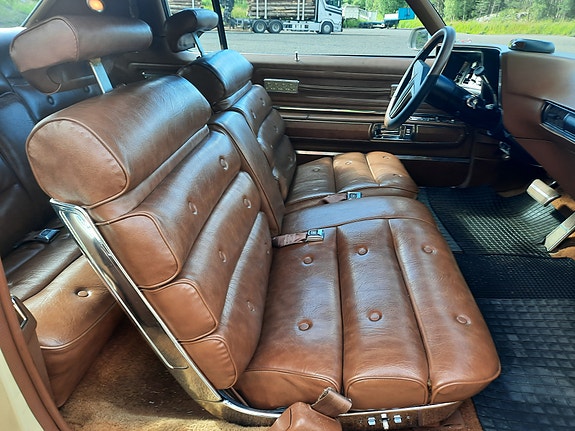 Oldsmobile Toronado 25 of 30