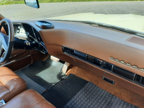 Oldsmobile Toronado 23 of 30