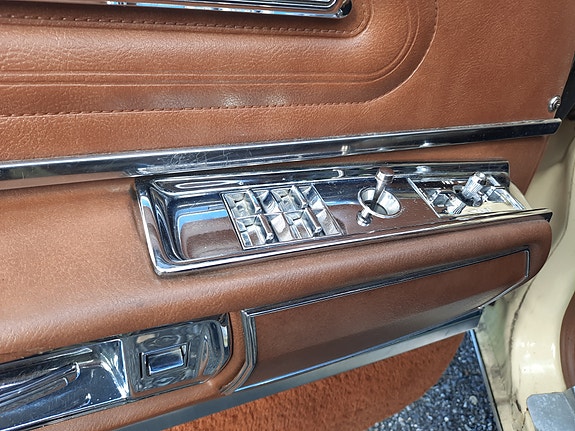 Oldsmobile Toronado 30 of 30