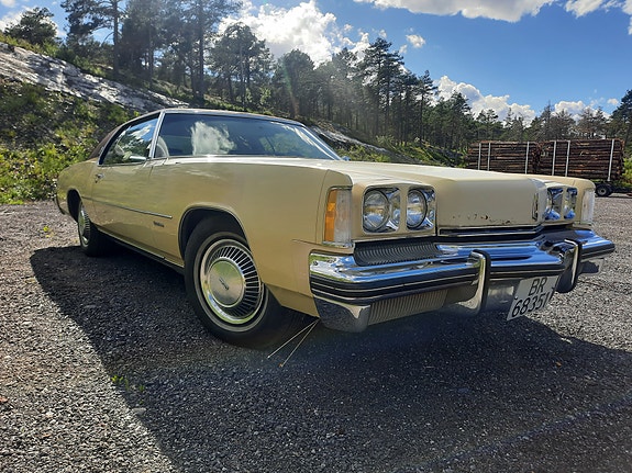 Oldsmobile Toronado 15 of 30