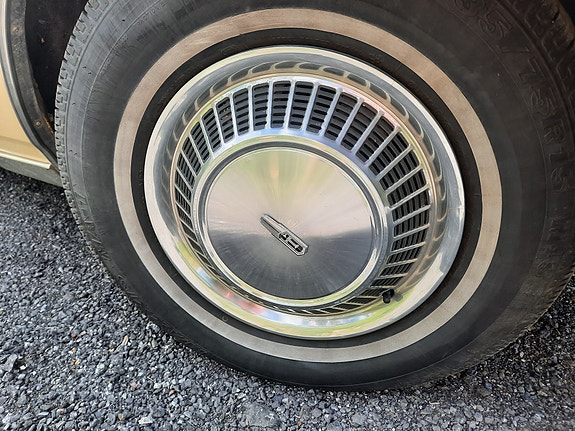 Oldsmobile Toronado 13 of 30
