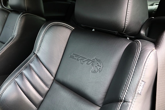 Dodge Challenger 14 of 20