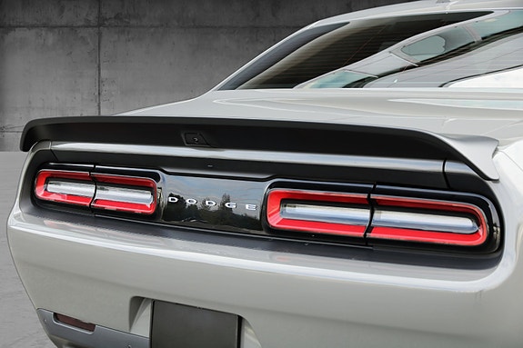 Dodge Challenger 10 of 20
