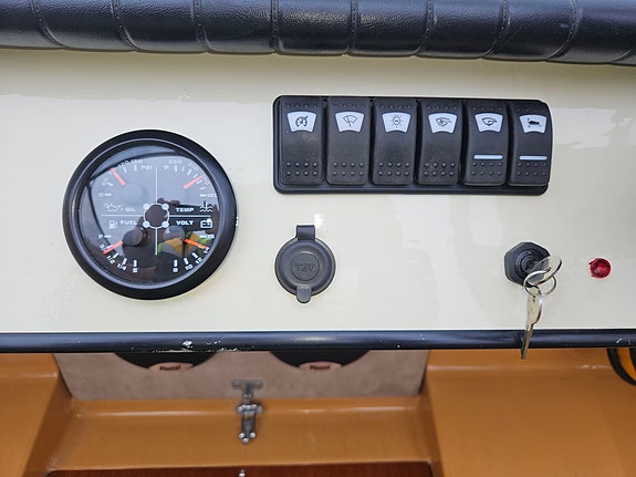 Draco 1700 med nybygget motor selges 5 of 6