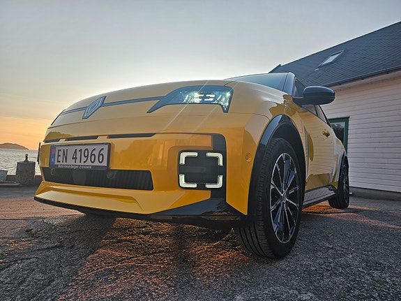 Renault 5 E-Tech 27 of 30