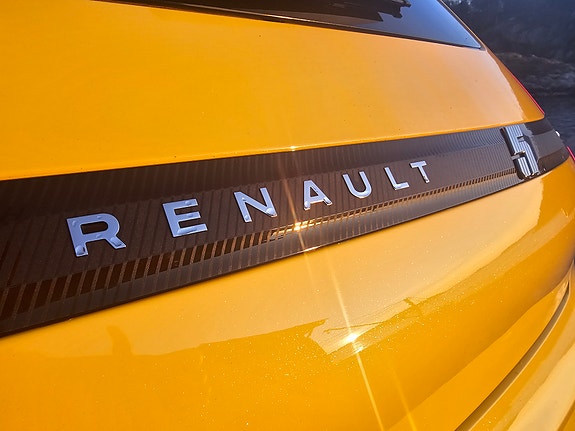 Renault 5 E-Tech 29 of 30