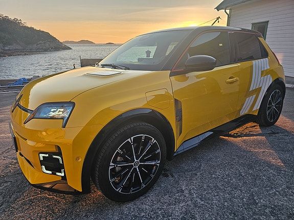 Renault 5 E-Tech 23 of 30