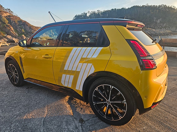 Renault 5 E-Tech 21 of 30