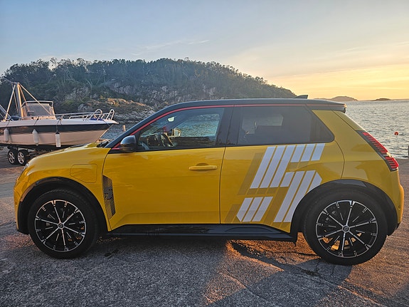 Renault 5 E-Tech 22 of 30