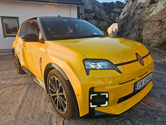 Renault 5 E-Tech 5 of 30