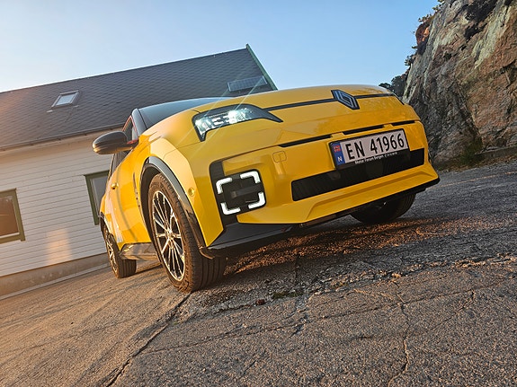 Renault 5 E-Tech 28 of 30