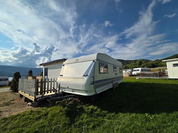 Hobby Prestige 600 - Ferdig helårs fritidsplass 1,5 time fra Oslo – totalrenovert spikertelt, to terrasser, plassleie betalt til mai 2027 24 of 30