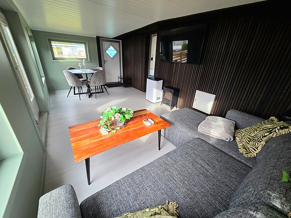 Hobby Prestige 600 - Ferdig helårs fritidsplass 1,5 time fra Oslo – totalrenovert spikertelt, to terrasser, plassleie betalt til mai 2027 6 of 30