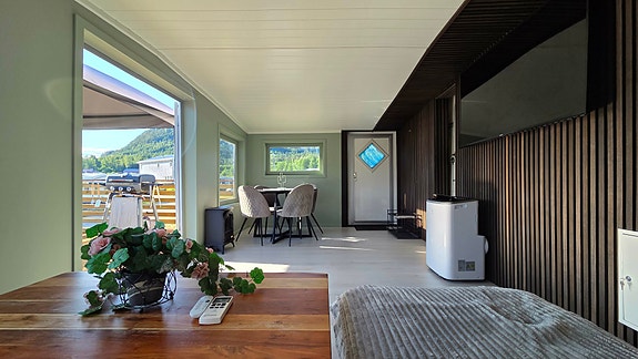Hobby Prestige 600 - Ferdig helårs fritidsplass 1,5 time fra Oslo – totalrenovert spikertelt, to terrasser, plassleie betalt til mai 2027 7 of 30