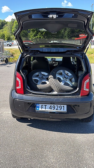Volkswagen UP! 7 of 18